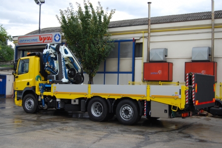 DAF CF 85.410 + RAMPE + VERRICELLO VIME MH 7850 + CORMACH 22500-E 4 F 62