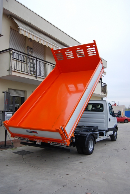 IVECO DAILY 70 C17