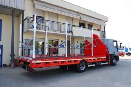 IVECO EUROCARGO 150 E24 + FASSI F105.24