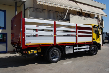 IVECO EUROCARGO 180 E28 + PALFINGER PBS1500N