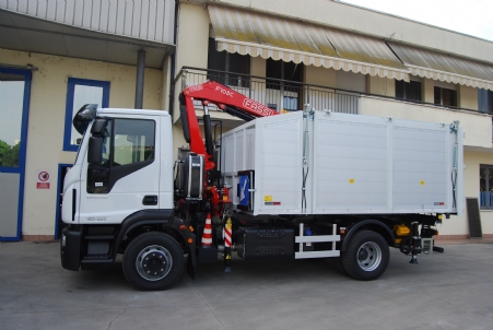 IVECO EUROCARGO ML 150 E 22 CASSONE RIBALTABILE POSTERIORE + FASSI F105AC.0.23