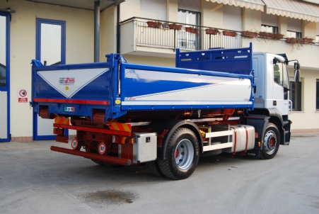 IVECO STRALIS 190 S31 + GANCIO MEC SC 16/42