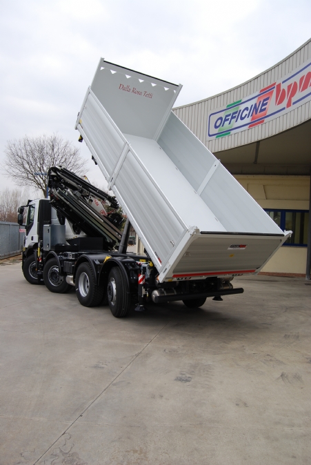 IVECO STRALIS 260 S46 + FASSI F455RA.2.26 L214