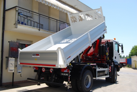 MAN TGM 18.340 4x4 BB + FASSI F80A.0.23