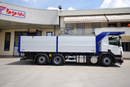 SCANIA P440 LB 6x2