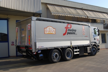SCANIA R 400 LB 6x2 + ELEFANTCAR ELN 3000 