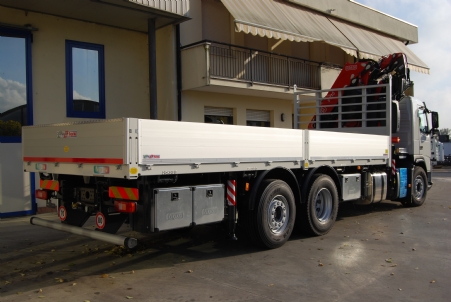 VOLVO FM 11 6x2 + FASSI F275A.2.26